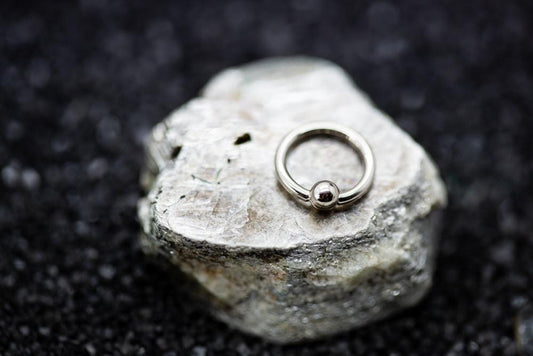 14k Fixed Bead Ring - Avanti Body Jewelry